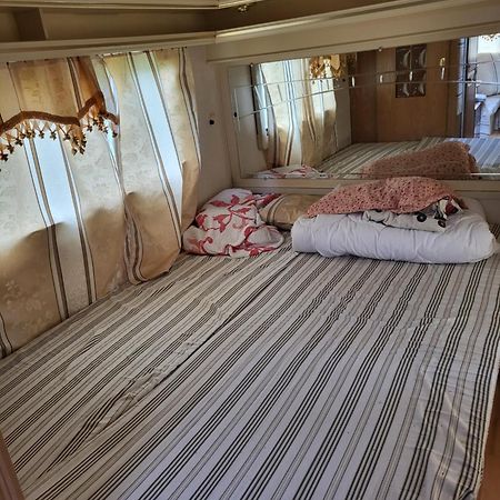 Готель Pirttiniemen Lomakylae Muurasjarvi Екстер'єр фото